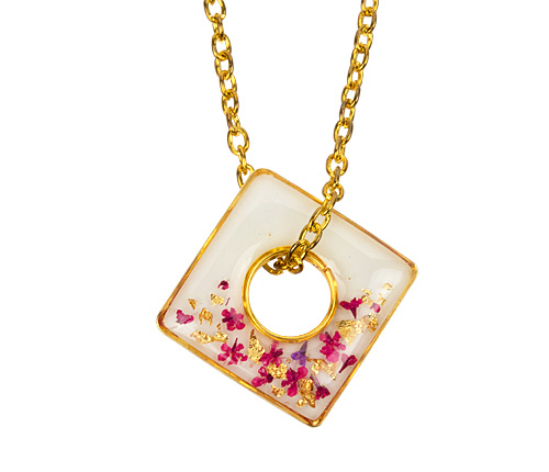 collana in resina geometrica