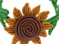 bracciale a macrame girasole particolare
