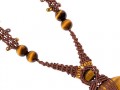 collana fatta a mano occhio di tigre particolare