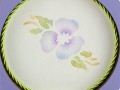 scatola decorata viola del pensiero stencil